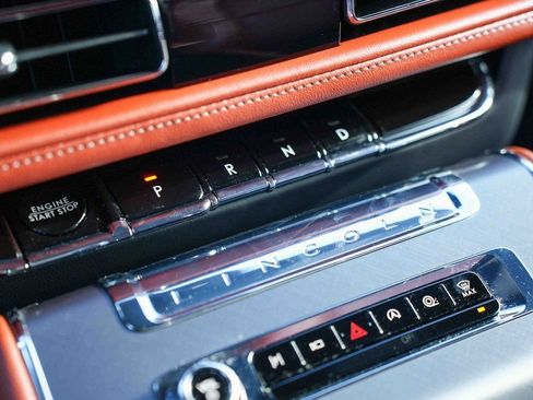 Used 2025 Lincoln Aviator Reserve w/ Jet Appearance Package image 43