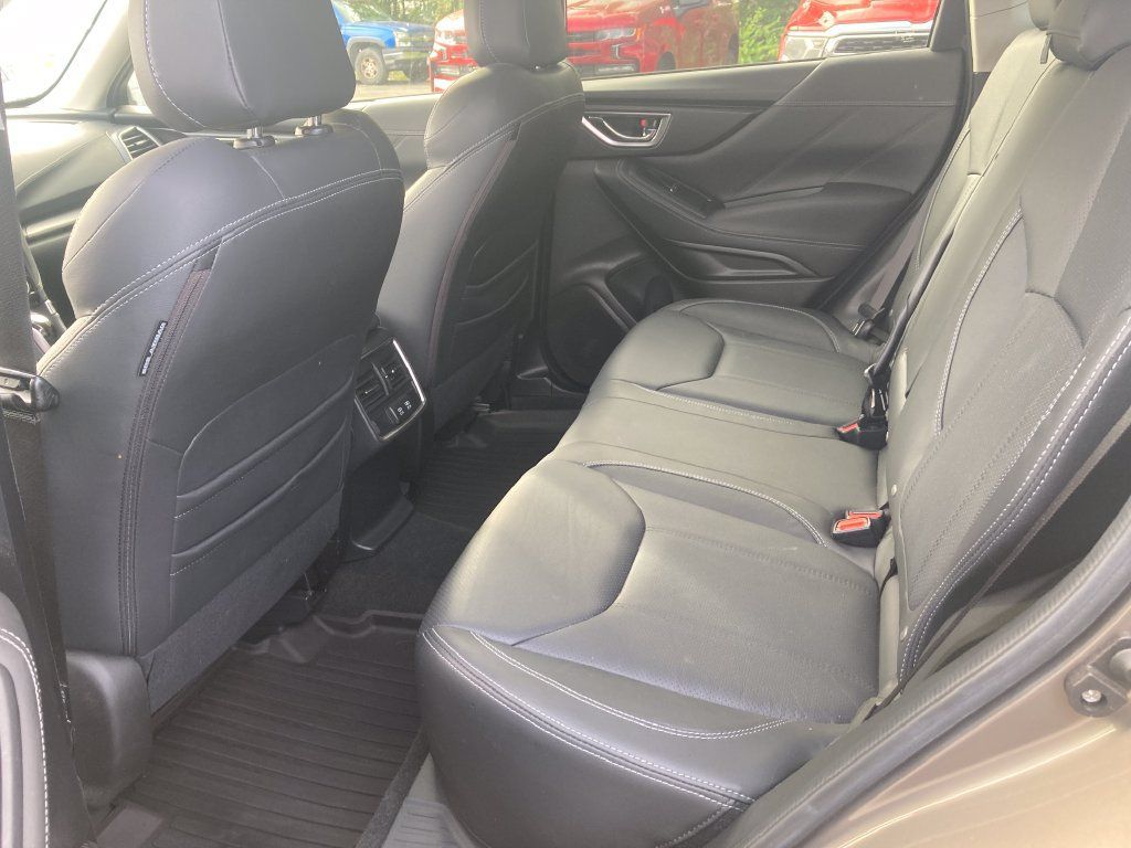 Used 2019 Subaru Forester Limited AWD/4WD image 32