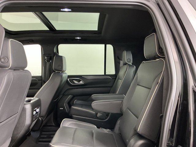 Used 2023 GMC Yukon XL SLT w/ SLT Premium Package AWD/4WD image 27