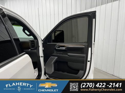 Used 2024 Chevrolet Silverado 1500 High Country w/ High Country Premium Package AWD/4WD image 14