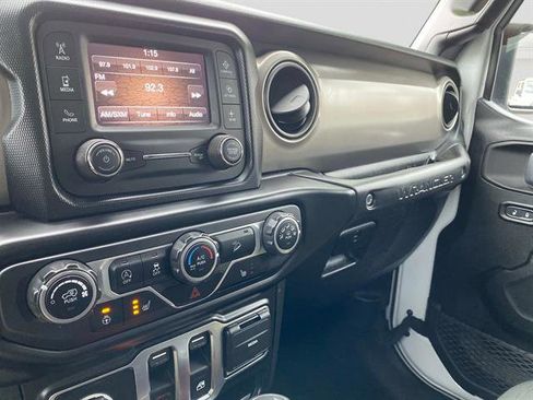 Certified 2020 Jeep Wrangler Sport S image 31