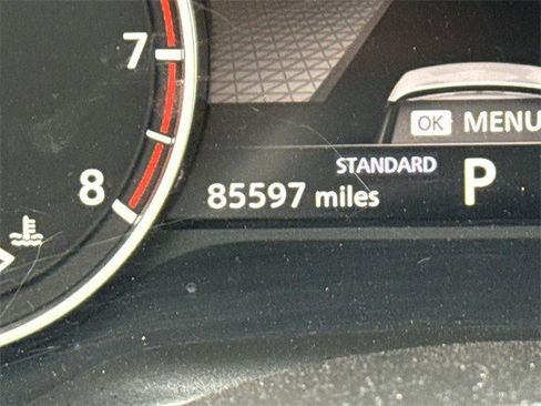 Used 2023 Nissan Rogue SL w/ SL Premium Package image 29