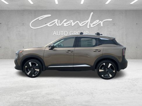 New 2026 Nissan Kicks SR w/ Cold Weather Package image 13