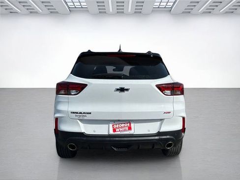 Used 2023 Chevrolet TrailBlazer RS w/ Sun and Liftgate Package image 5