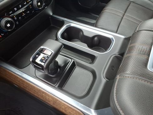 Certified 2022 Chevrolet Silverado 1500 High Country w/ High Country Premium Package image 13