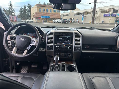 Used 2015 Ford F150 Platinum w/ Equipment Group 701A Luxury image 12