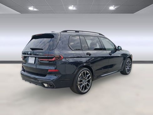 Used 2026 BMW X7 xDrive40i w/ Executive Package AWD/4WD image 8