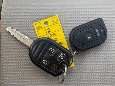 Used 2009 Ford Escape Limited FWD image 25