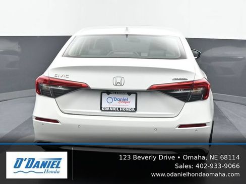 Used 2022 Honda Civic Touring image 5