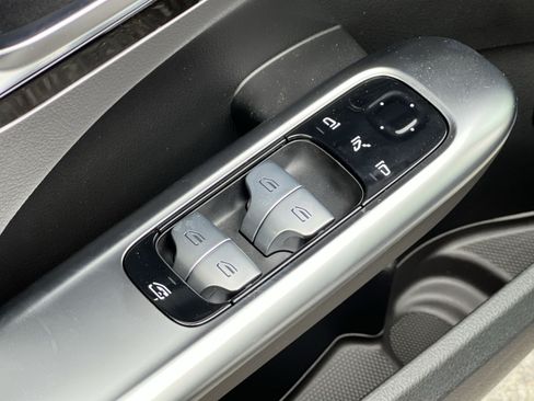 New 2026 Mercedes-Benz C 300 4MATIC Sedan image 20