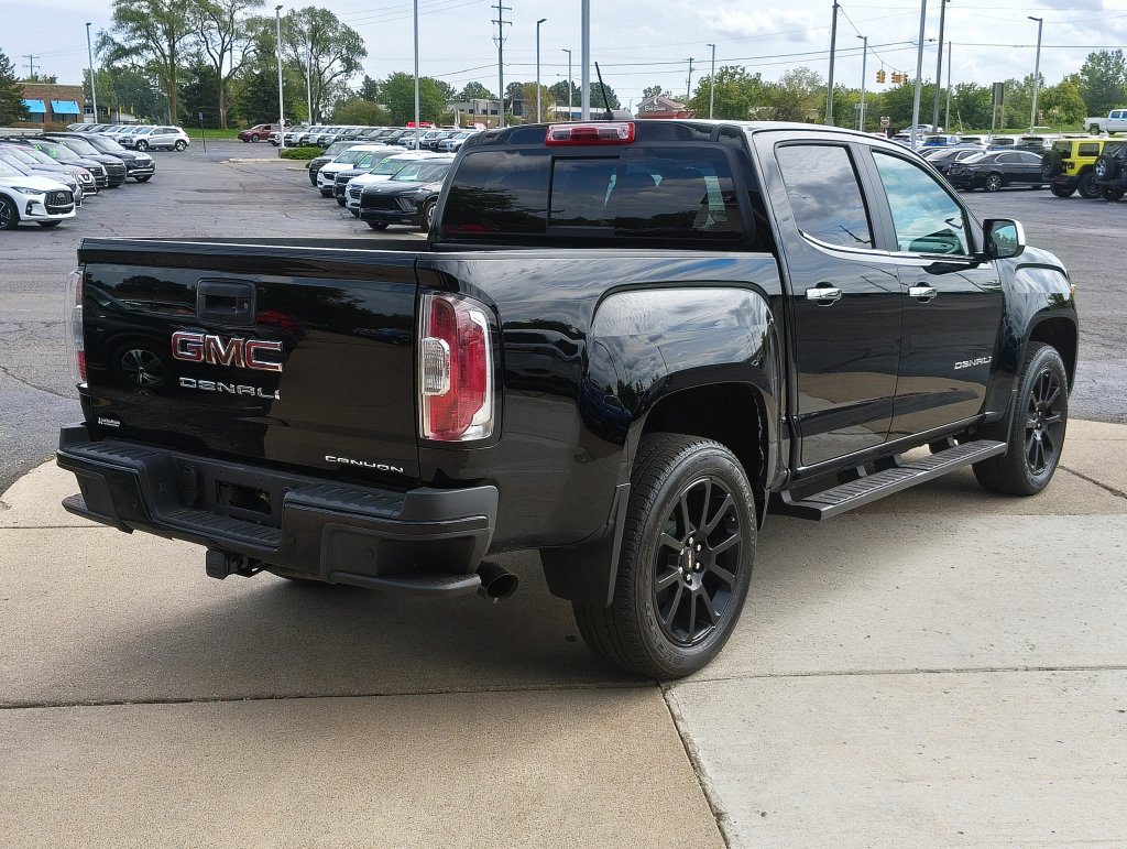 Used 2022 GMC Canyon Denali w/ Denali Black Edition Package AWD/4WD image 23