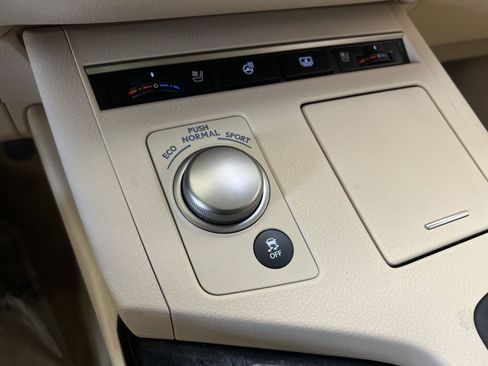 Used 2013 Lexus ES 350 w/ Luxury Pkg FWD image 32