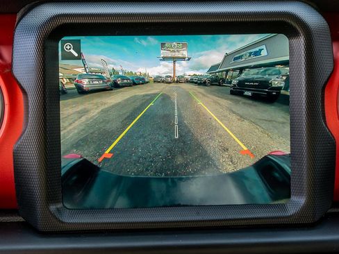 Used 2022 Jeep Gladiator Rubicon w/ Trailer Tow Package image 34