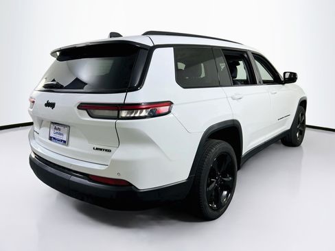 Used 2023 Jeep Grand Cherokee L Limited w/ Black Appearance Package AWD/4WD image 5