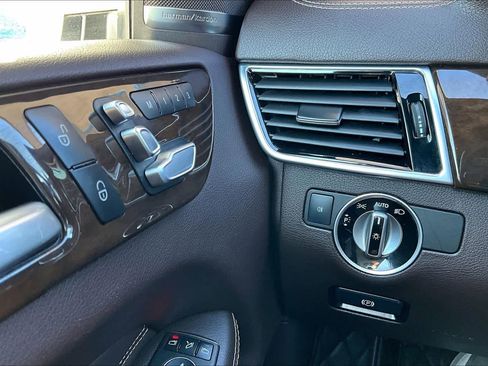 Used 2019 Mercedes-Benz GLS 450 4MATIC image 34