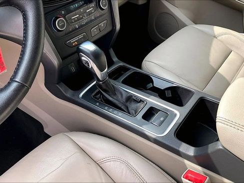 Used 2018 Ford Escape SEL image 13