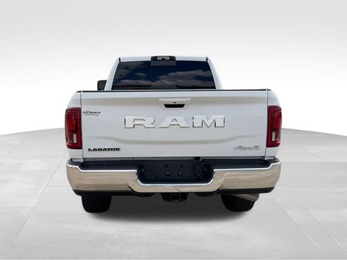 Used 2025 RAM 2500 Laramie AWD/4WD image 7