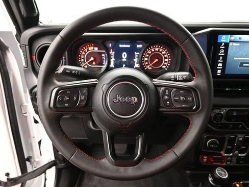 Used 2024 Jeep Wrangler Unlimited Rubicon AWD/4WD image 29