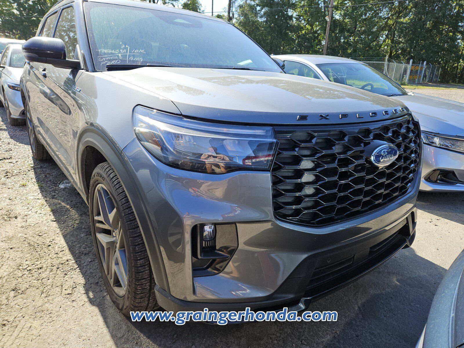 Used 2026 Ford Explorer ST-Line w/ ST-Line Street Pack RWD image 3
