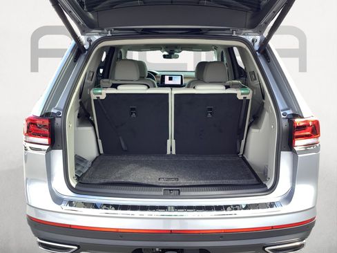 New 2026 Volkswagen Atlas SE image 10