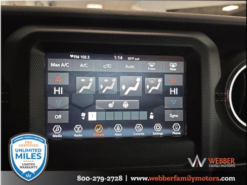 Used 2018 Jeep Wrangler Unlimited Sahara w/ LED Lighting Group AWD/4WD image 24