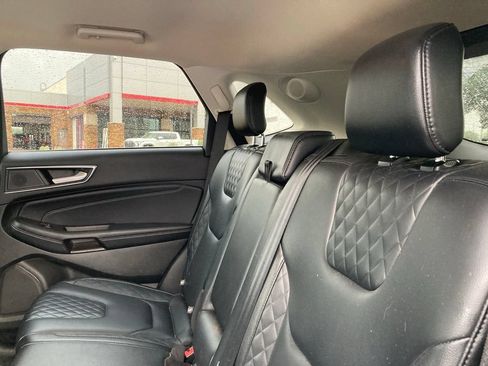 Used 2023 Ford Edge Titanium AWD/4WD image 11