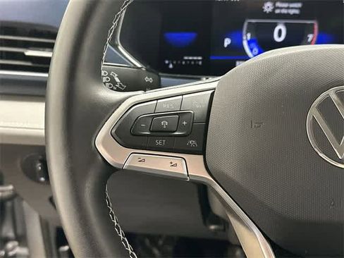 Certified 2023 Volkswagen Taos SE image 8