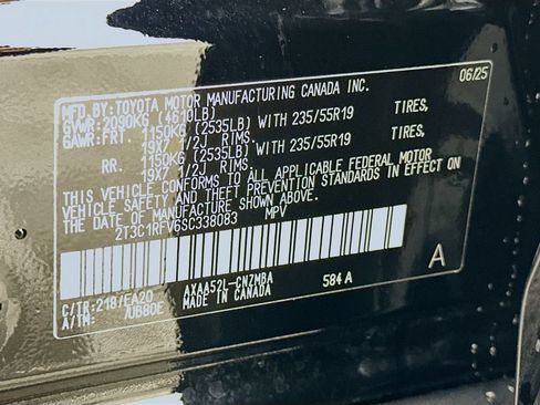 Certified 2025 Toyota RAV4 XLE Premium image 32