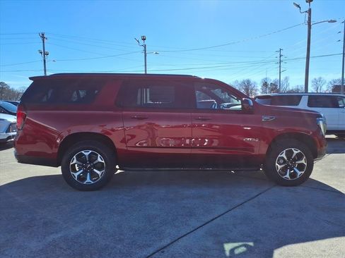 New 2026 GMC Yukon XL AT4 image 8