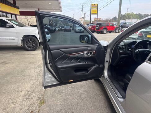 Used 2011 INFINITI M37 x w/ Premium Pkg image 7