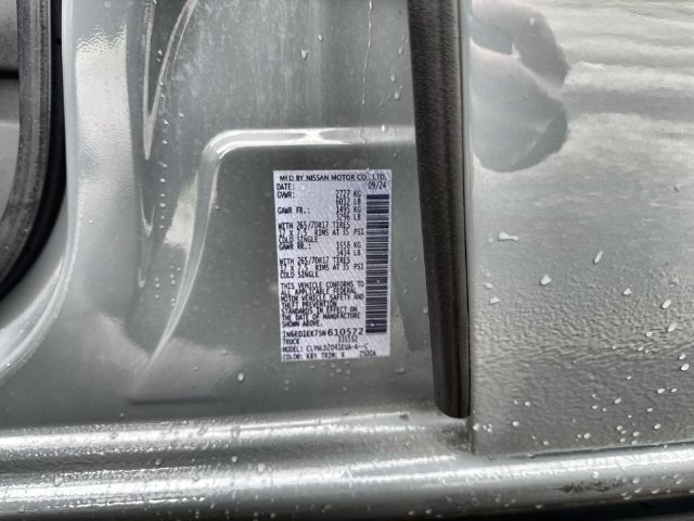 Used 2025 Nissan Frontier PRO-4X AWD/4WD image 32