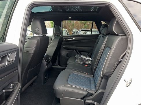New 2026 Volkswagen Atlas Cross Sport SEL Premium R-Line AWD/4WD image 5