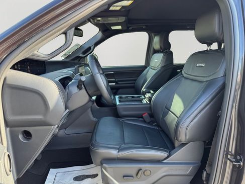 Used 2025 Ford Expedition Platinum w/ Stealth Appearance Package image 24