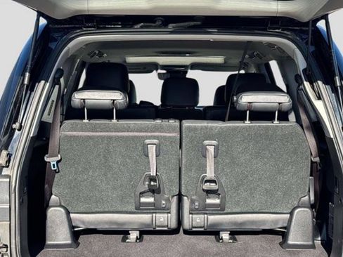 Used 2019 Toyota Land Cruiser image 12
