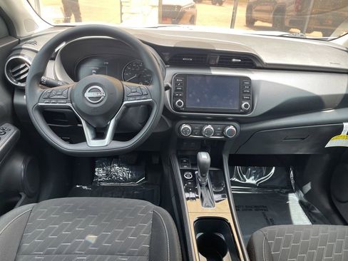 Used 2024 Nissan Kicks SV FWD image 14