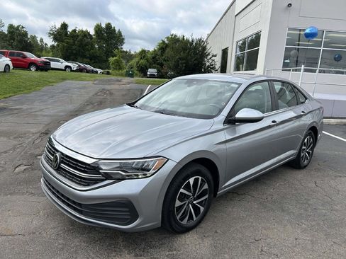 Used 2024 Volkswagen Jetta S FWD image 2