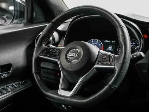 Used 2021 Nissan Kicks SR w/ SR Premium Package image 14