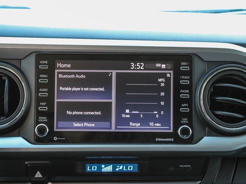 Certified 2021 Toyota Tacoma SR5 AWD/4WD image 16