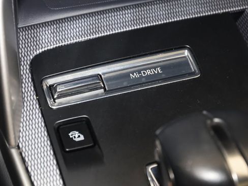 Used 2024 MAZDA CX-90 Plug-In Hybrid w/ Premium Pkg image 29