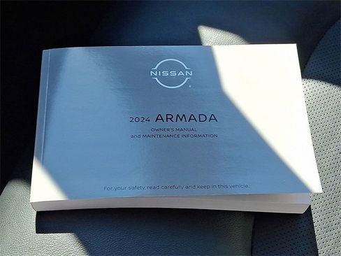 Used 2024 Nissan Armada SL w/ Captain's Chairs Package image 27