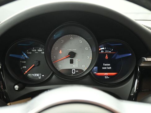 Certified 2020 Porsche Macan S image 18