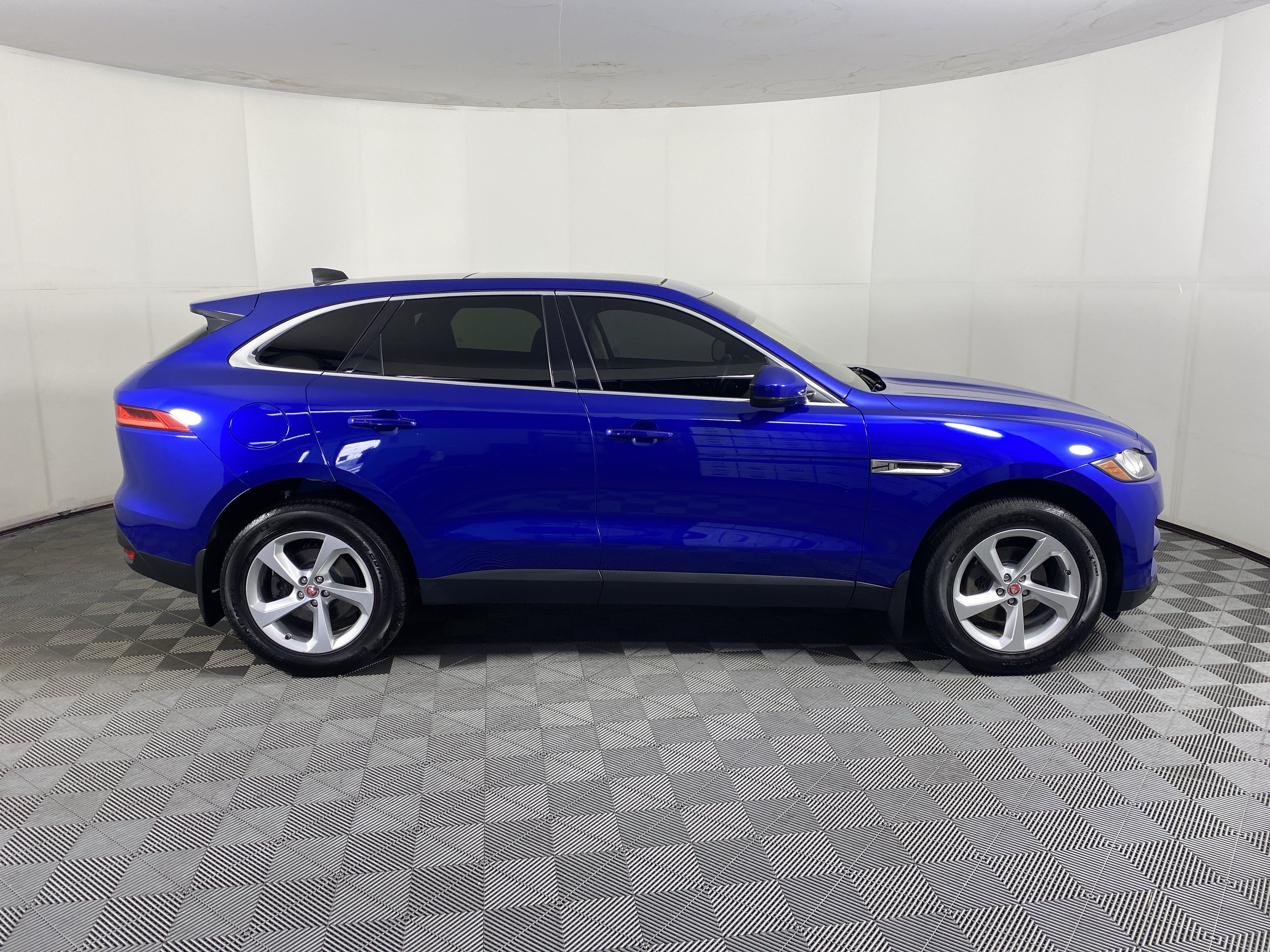 Used 2020 Jaguar F-PACE Premium AWD/4WD image 8