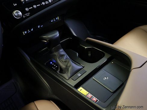 Used 2023 Lexus ES 350 w/ Premium Package FWD image 22