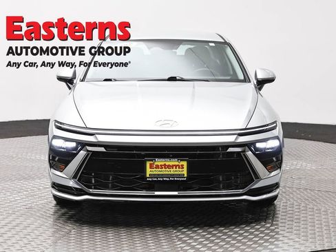 Used 2025 Hyundai Sonata SEL image 2