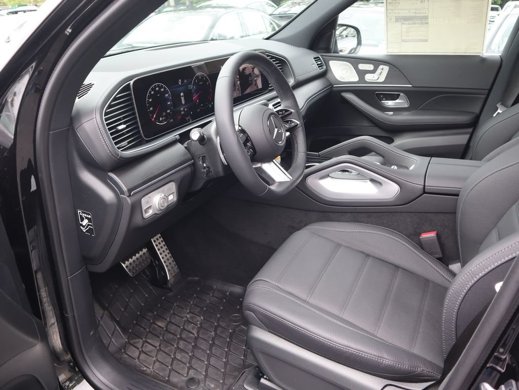 New 2025 Mercedes-Benz GLS 580 4MATIC image 14