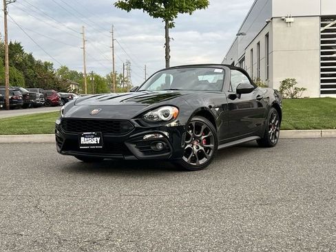 Used 2018 FIAT 124 Spider Abarth w/ Convenience Group RWD image 1