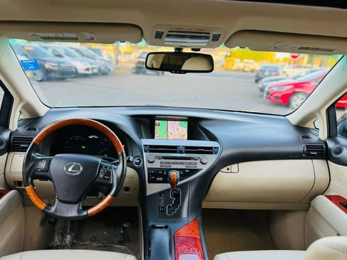 Used 2011 Lexus RX 450h AWD w/ Premium Pkg image 16