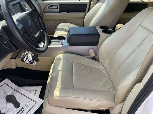 Used 2017 Ford Expedition EL XLT w/ Equipment Group 202A RWD image 13