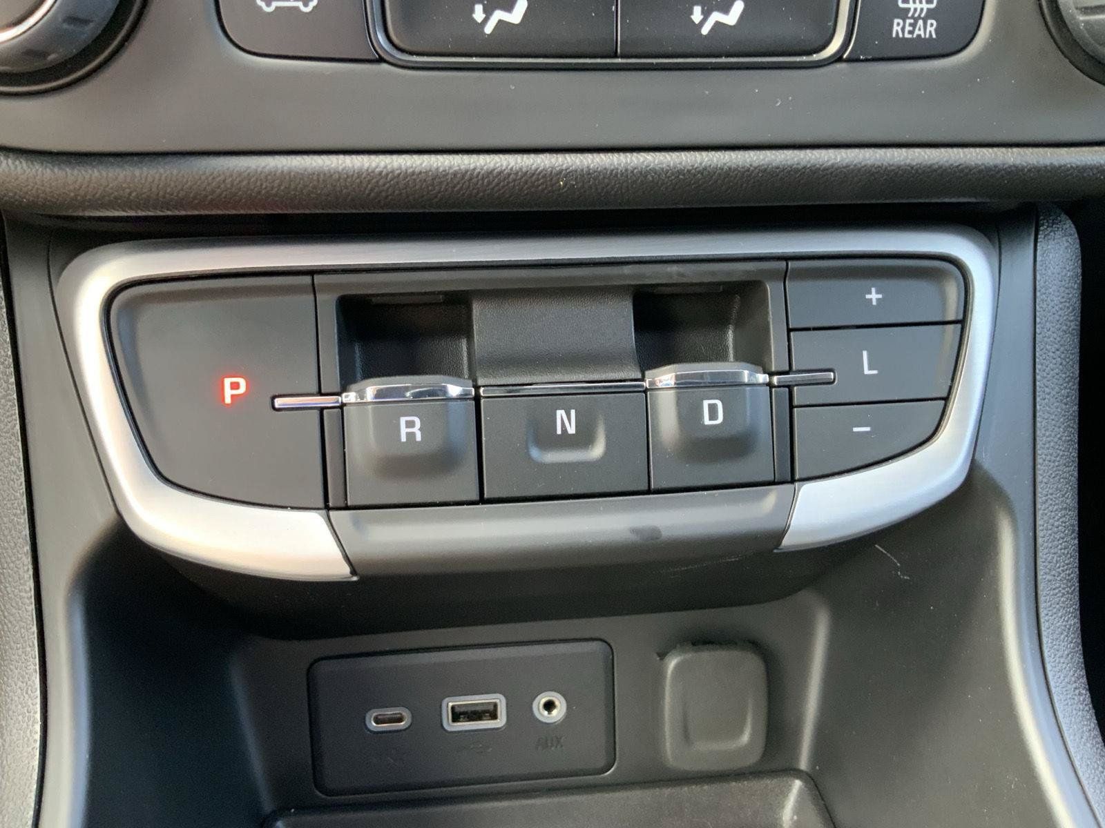Used 2023 GMC Terrain SLE AWD/4WD image 37