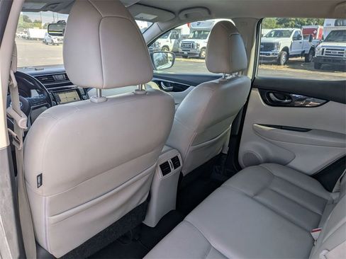 Used 2018 Nissan Rogue Sport SL image 26